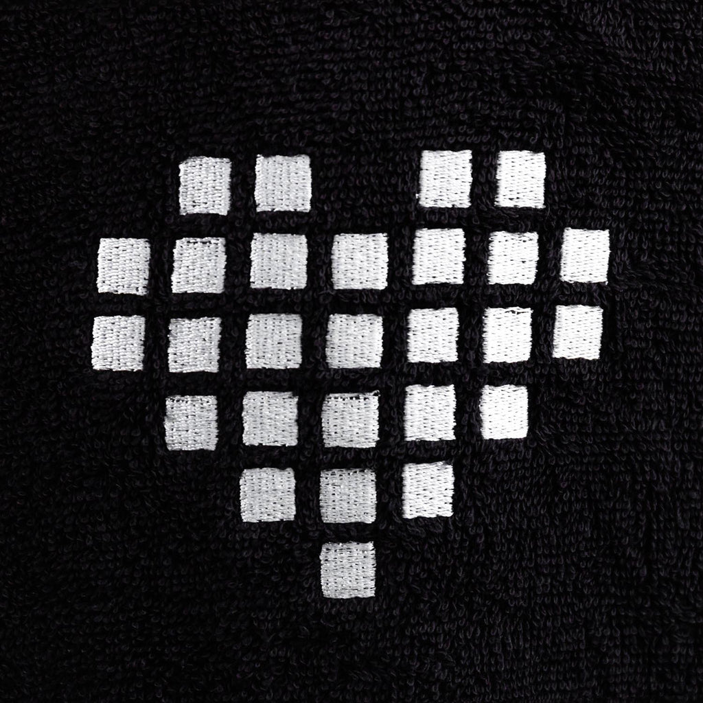 schwarzer-bademantel-joyclub-min